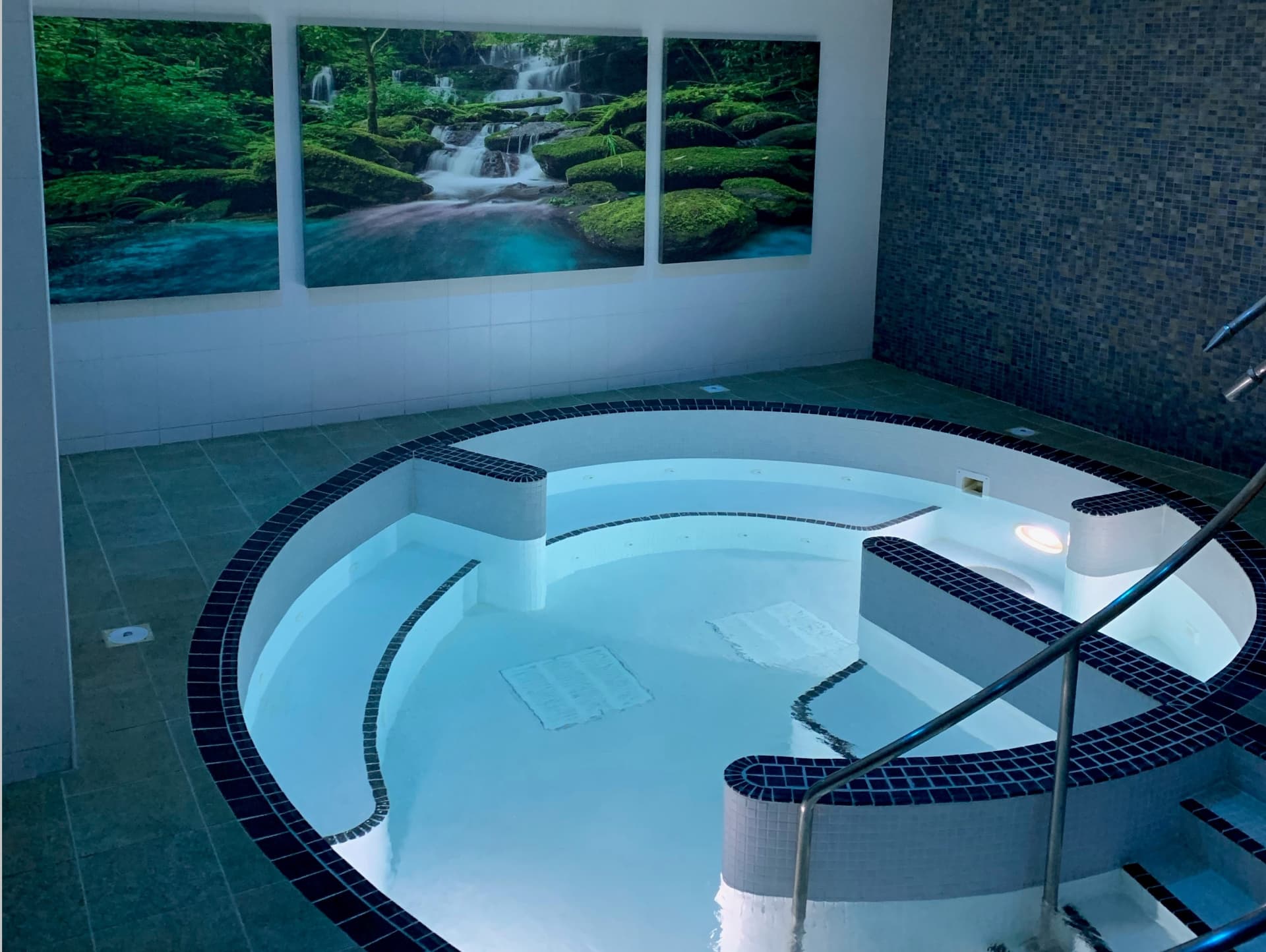 Spa Pool at The Club Company